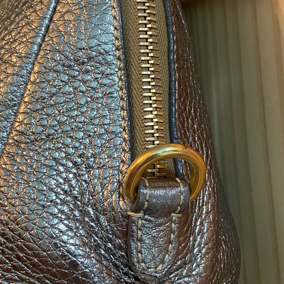 ❤️PRADA SILVER PURSE❤️ - Picture 6 of 16